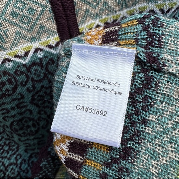 Icelandic Design cardigan jacket - Picture 7 of 8